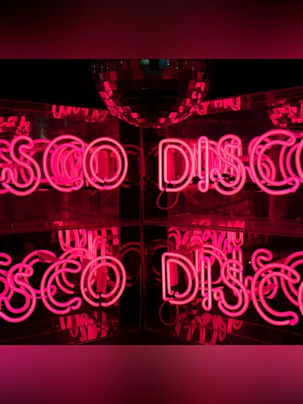 Locomocean Disco Glass Neon Box — Pink Neon ✨